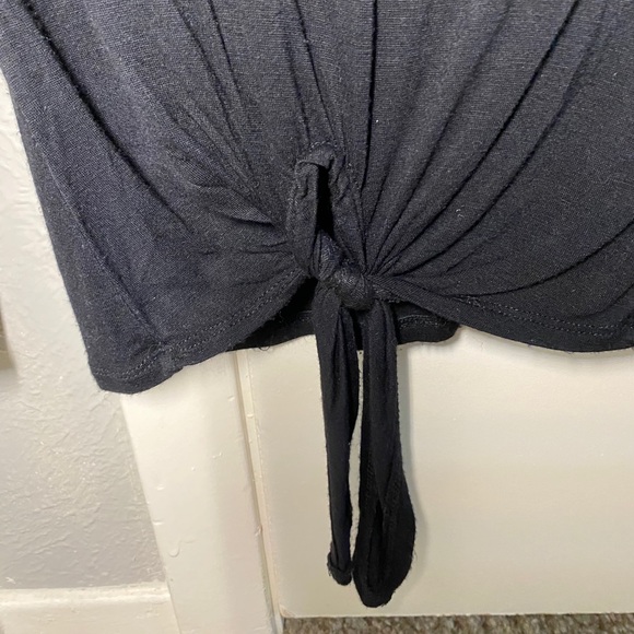 Forever 21 Black Top - Picture 3 of 5